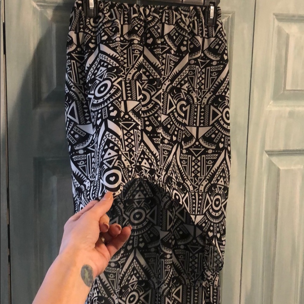 H&M High-Low Skirt - Picture 3 of 4